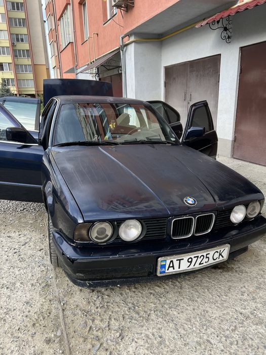 Автомобіль BMW E34