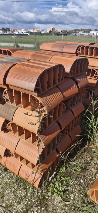 Telhas gomes cordeiro e tijoleira