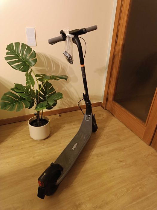 Trotinete Elétrica Segway Ninebot KickScooter E2