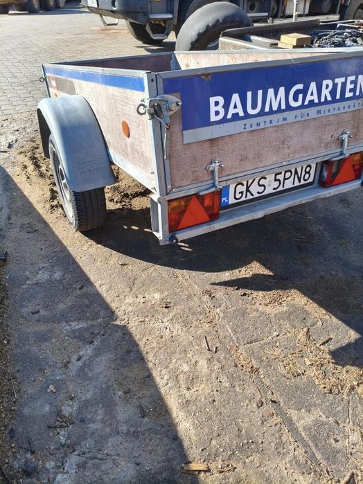 Przyczepka samochodowa