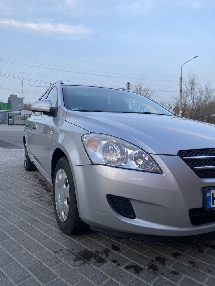 Kia 2009г. 1.6бензин