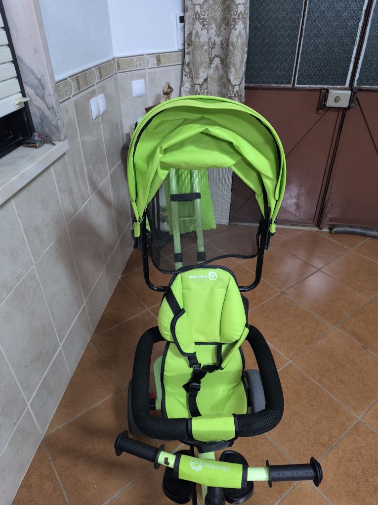 Triciclo criança