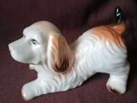 Porcelanowa figurka psa Beagle.Pies porcelanowy.