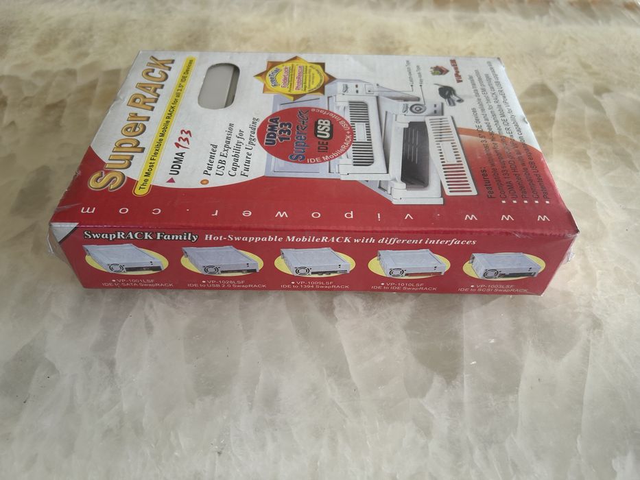 Карманы для жестких дисков.