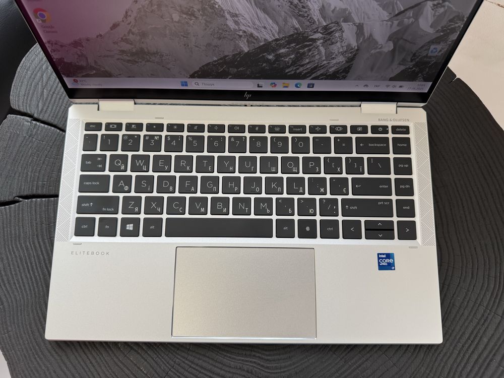 HP EliteBook X360 1040 G8 i7-1185G7 32Gb 256SSD FHD IPS #1050
