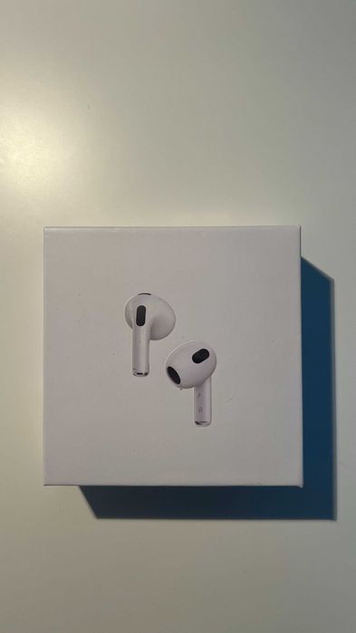 AirPods 4 - Apple