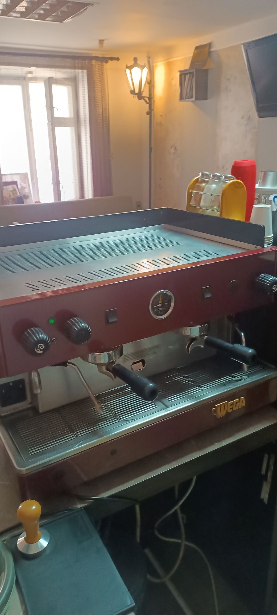 Терміново продам кавомашину Wega Euro "GAT".