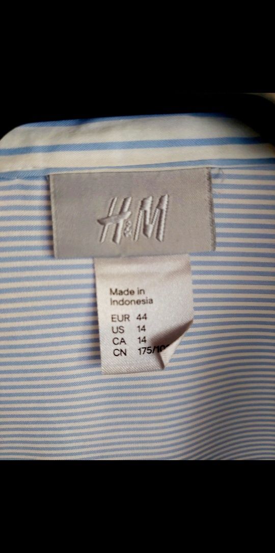 Camisa H&M às riscas