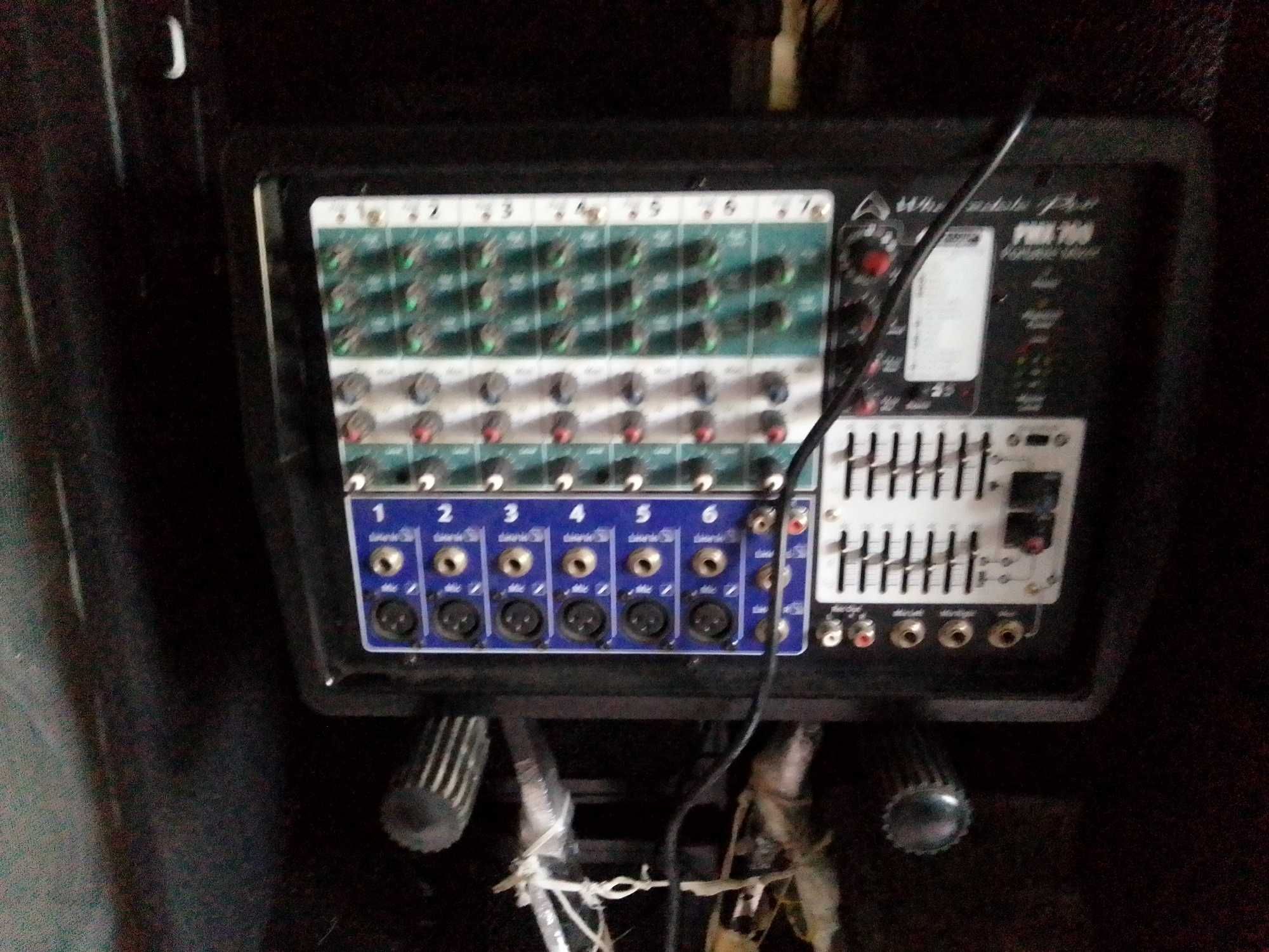 PA pechincha!Mesa amplificada 2x150+2 colunas V-sound 2x250 rms+cabos