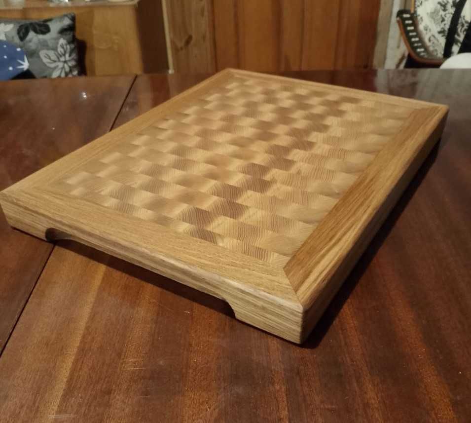 Разделочная торцевая доска из ясеня в дубовой обвязке, 43×33×4 см