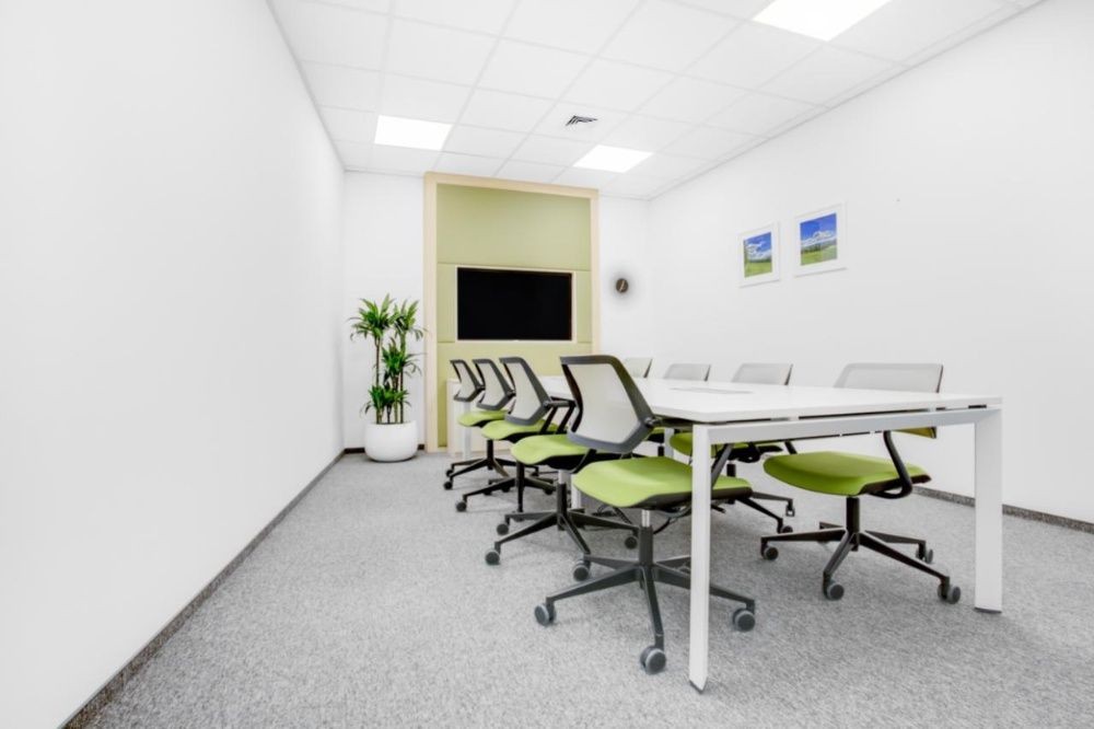 Wynajem biura w Warszawie:Prywatna 5 osobowa w Regus Witosa Point