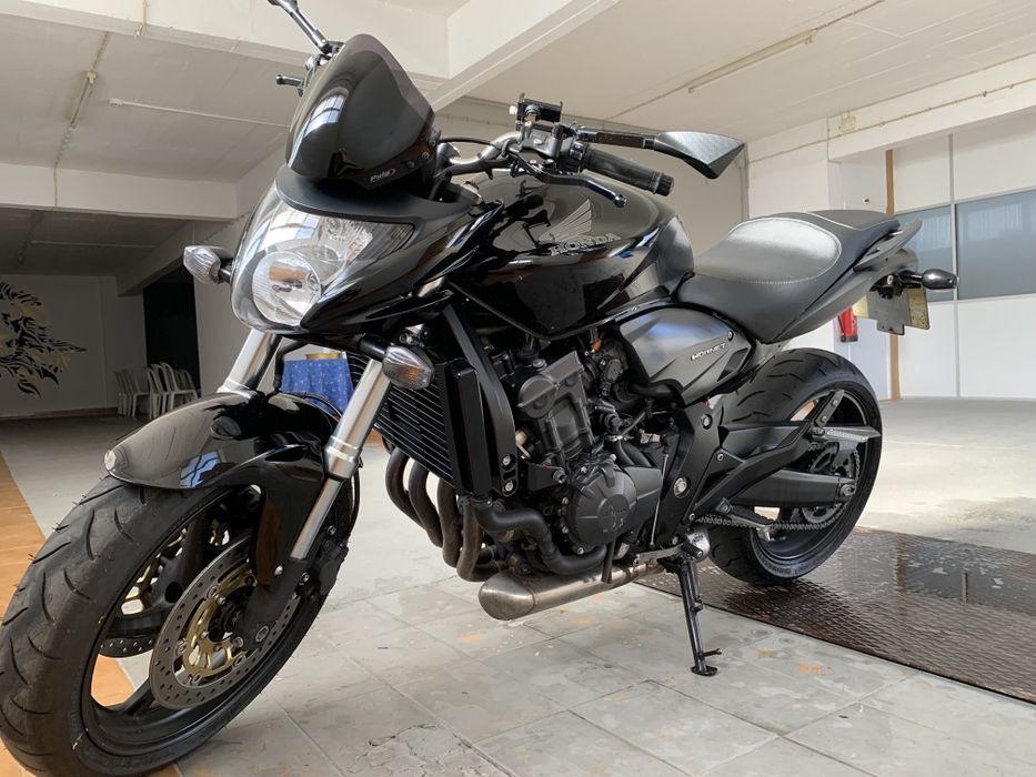 Honda Hornet 2009 — Preta  42.000 km  IMPECÁVEL 4.700€