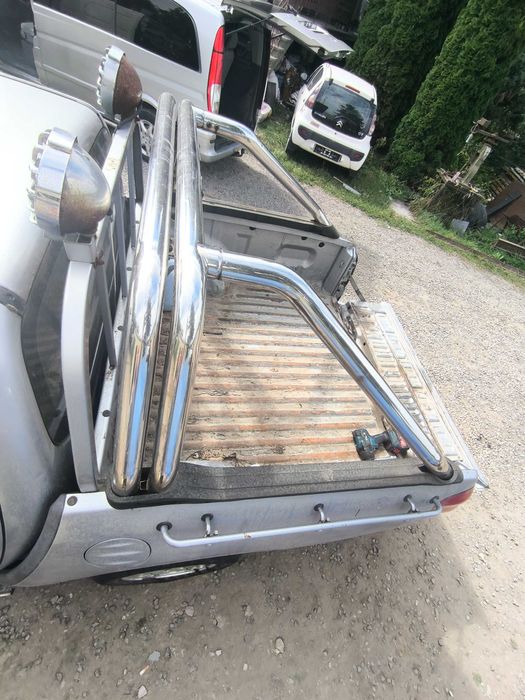 Orurowanie pąki, progi Mitsubishi L200