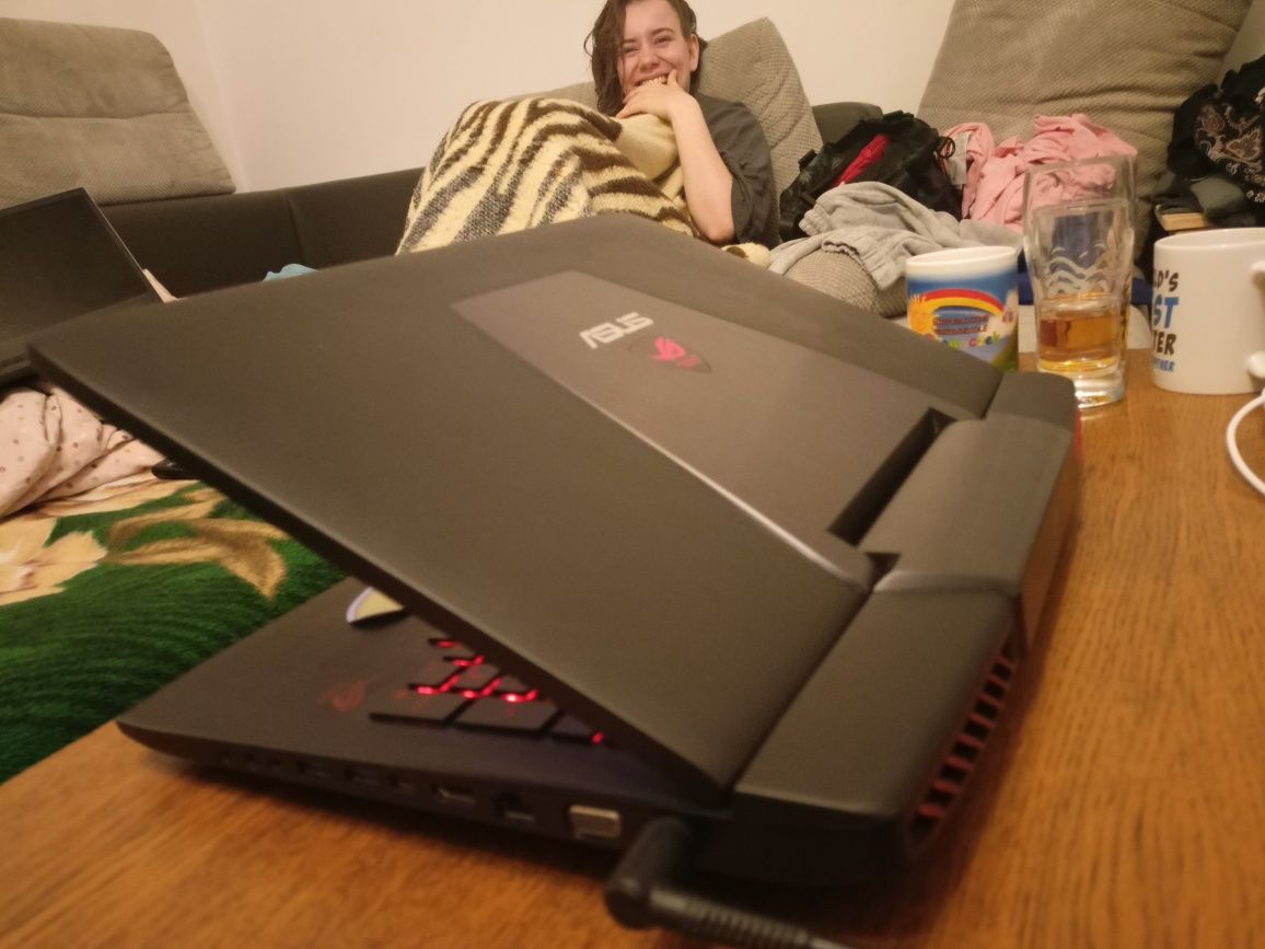 Asus ROG G751JY, 17" IPS,32gb ram, i7 SSD GeForce GTX 980m