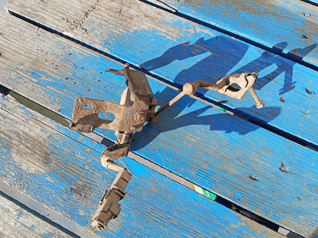 Regulator zawieszenia hydraulicznego przód cięgło citroen C5 x7 III