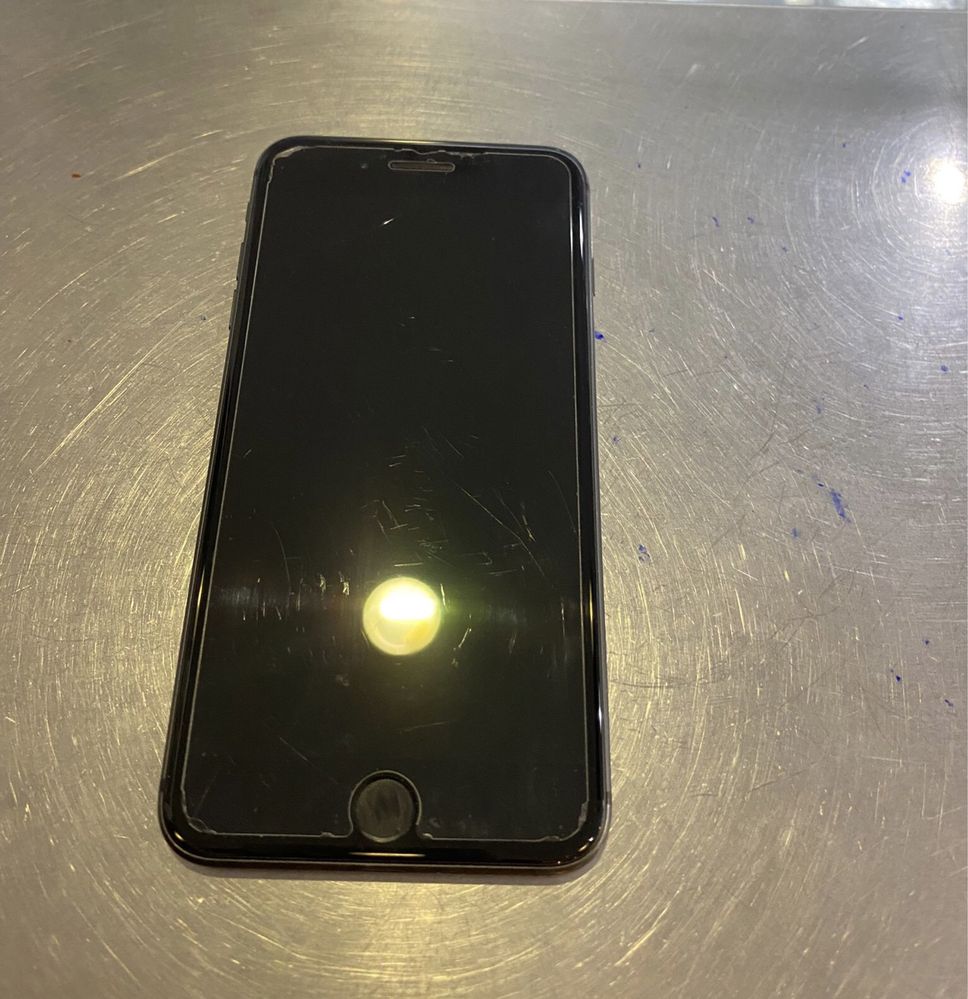 iPhone 8 plus em otima condição