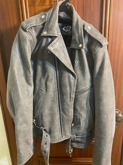 Vendo casaco de cabedal novo