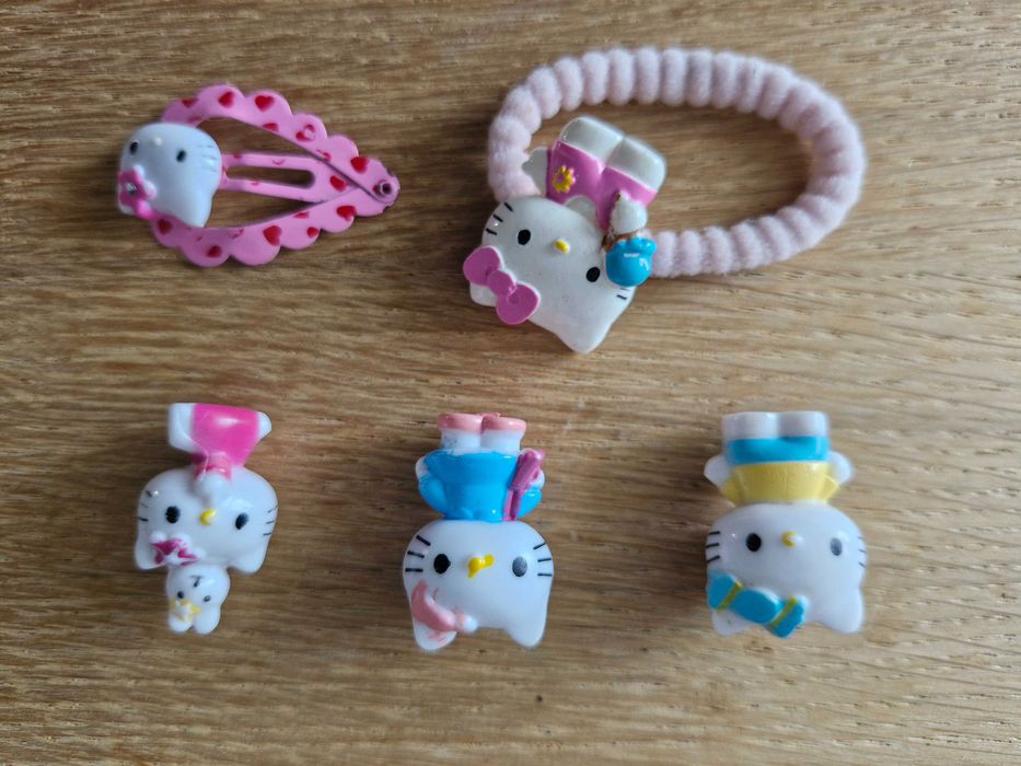 3 mini Figurki figurka Hello Kitty + grafisy zestaw