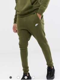 Спортивні штани Nike Cuffed Club Jogger