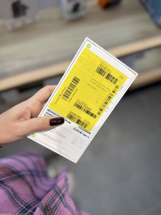 New iPhone 16e 128gb Black mdm