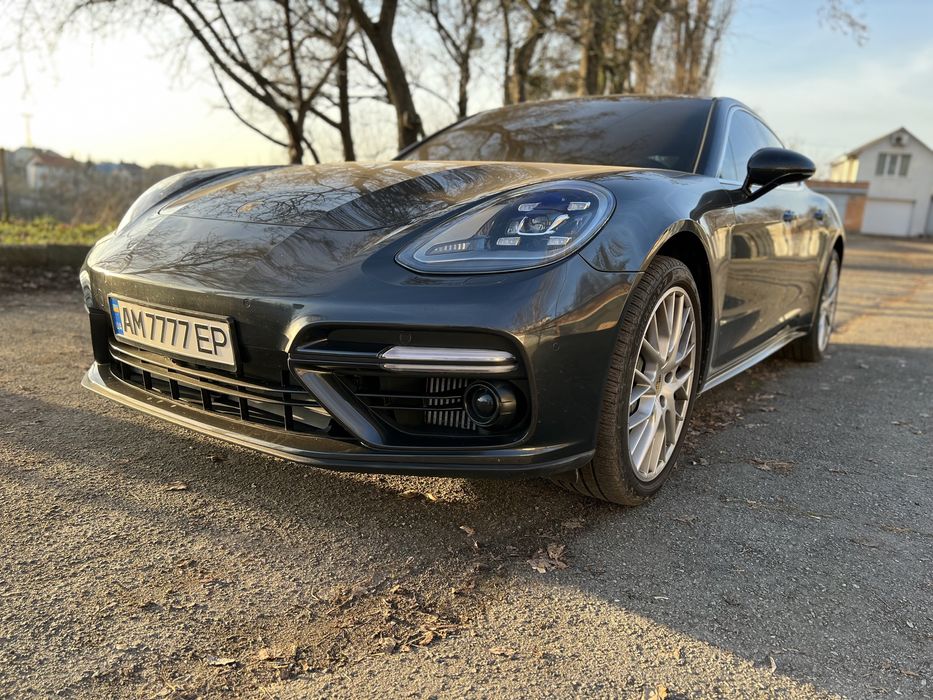 Porsche Panamera 4S