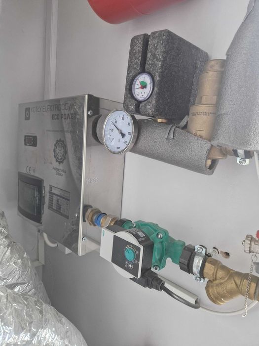 Piec elektrodowy oraz bufor ciepła (zestaw używany jeden sezon)