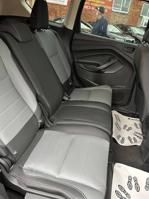 Продам Ford Escape