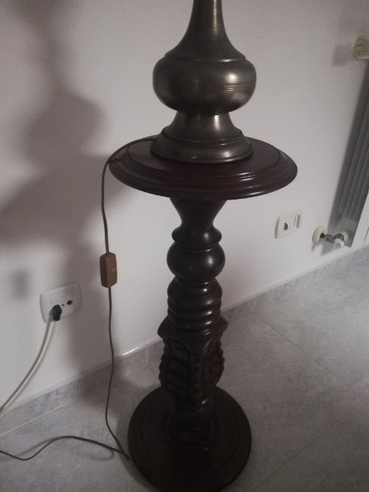 Coluna de madeira