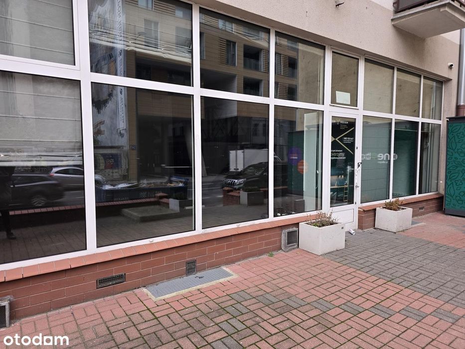 Do wynajęcia  lokal użytkowy przy ul. Żelaznej 27 w Warszawie (Wola)