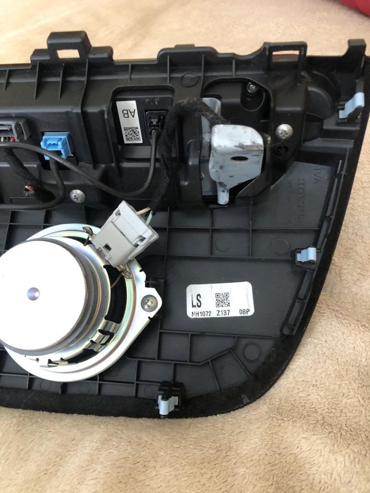 2018-2020 Honda Dash Centr Display/Speaker77220-TV-AO.