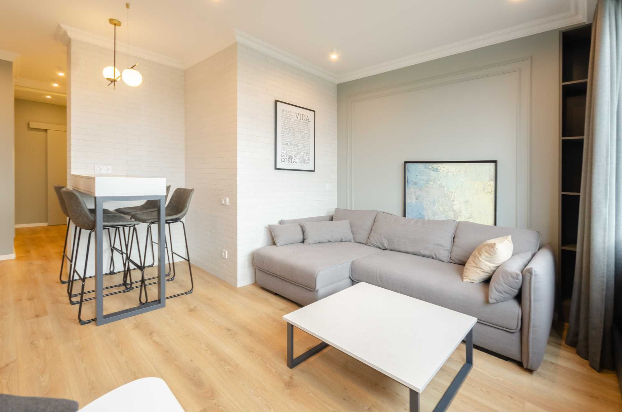 Подобова оренда квартири в New York Concept House