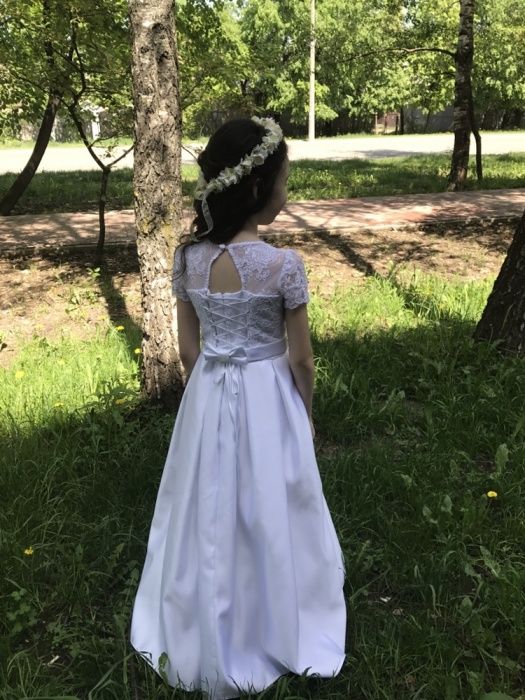Плаття для першого причастя.