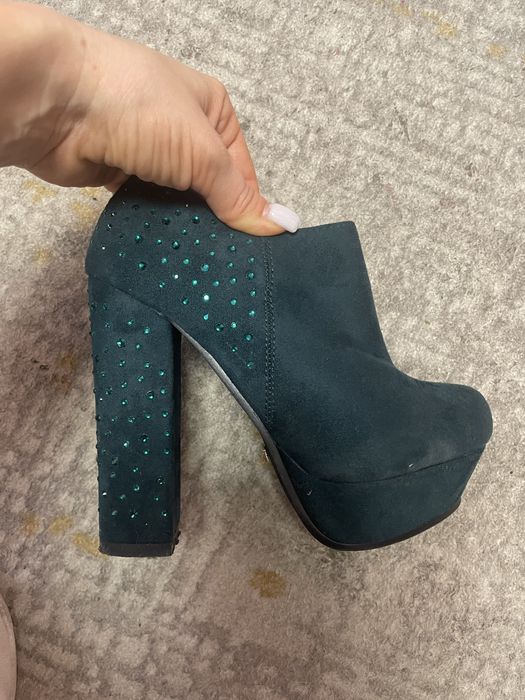 Черевички жіночі