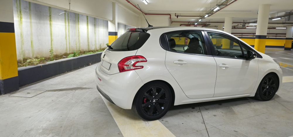 Peugeot 208 1.6Hdi