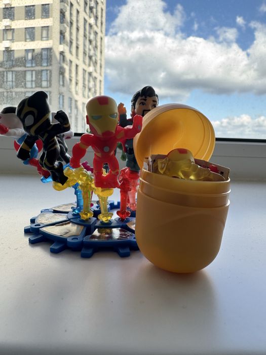 Kinder Marvel в капсулах