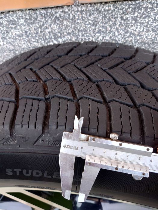 235 60 19 Michelin X-Ice Snow Зима комплект майже Нові