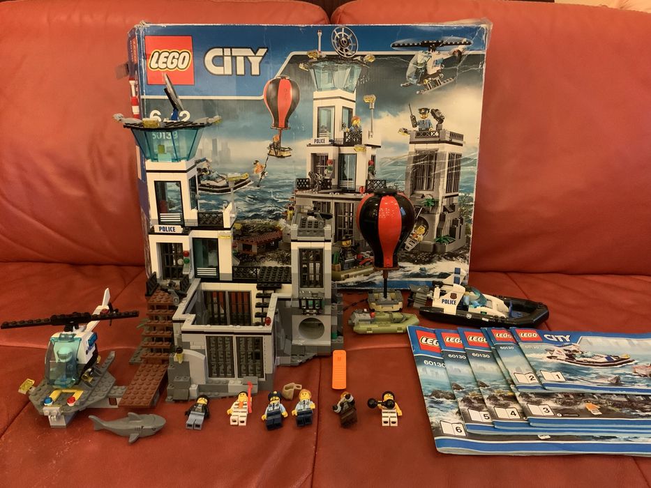 LEGO City Лего 60130 Остров-Тюрьма оригинал