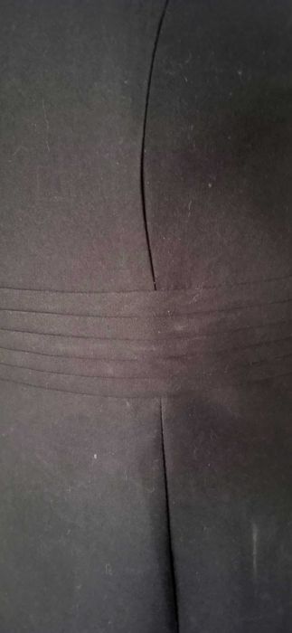 czarna dopasowana sukienka - wymaga czyszczenia