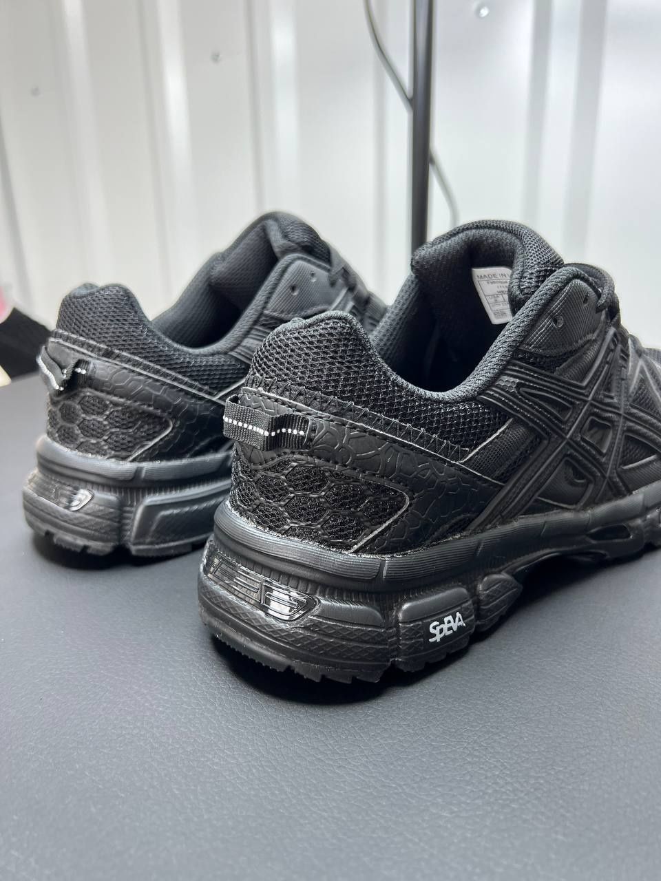 Чоловічі кросівки чорні Asics Gel-Kahana 8