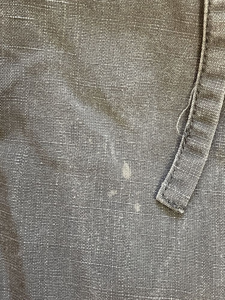 Luźne materiałowe spodnie z Zary