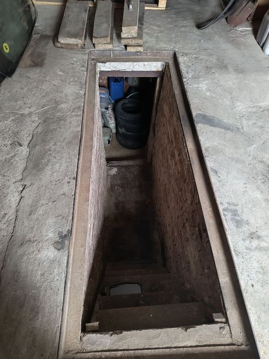 Продам гараж район ПМК-100