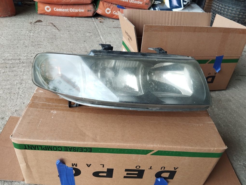Lampy przednie Seat Leon 1