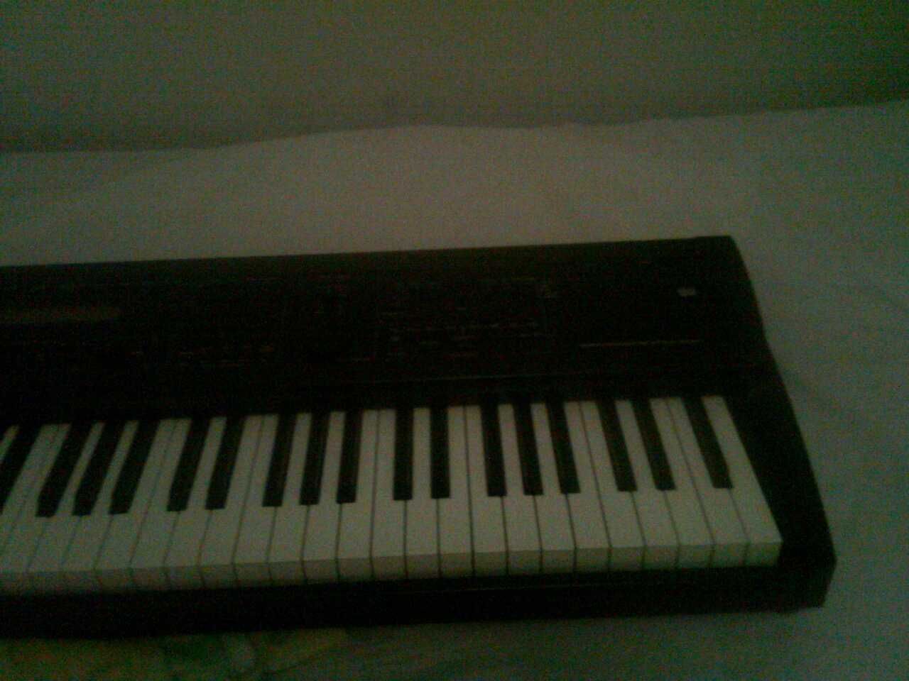 ensoniq zr76 flagowiec jedyny taki