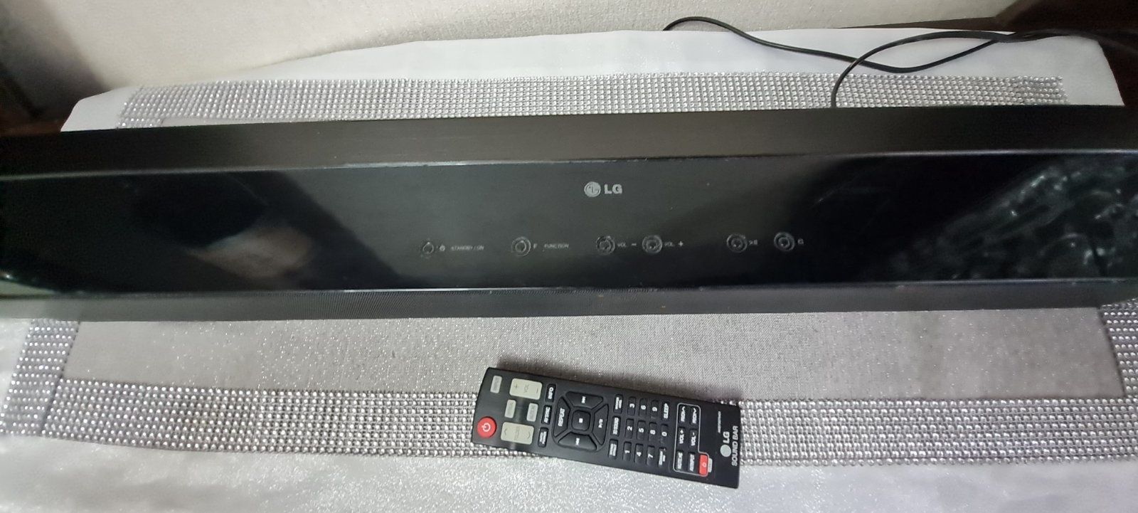 Продам Sound bar LG