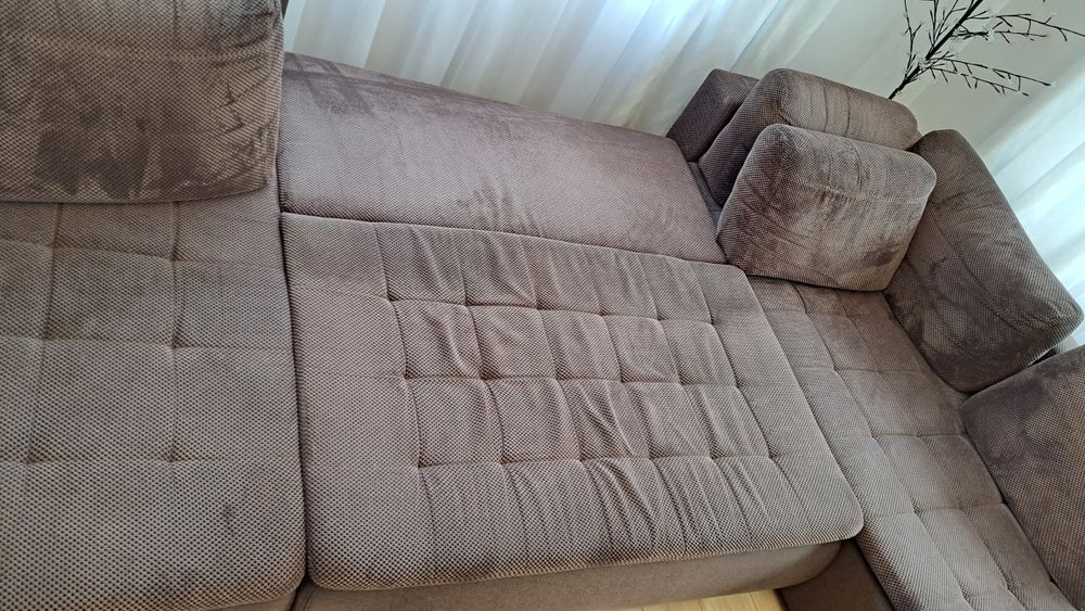 Kanapa narożnik sofa brązowa.