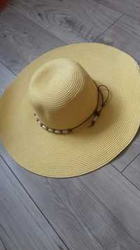 Nowy żółty kapelusz plażowy przeciwsłoneczny