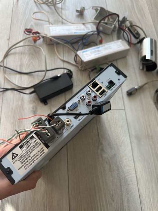 Sprzedam zestaw do monitoringu CCTV