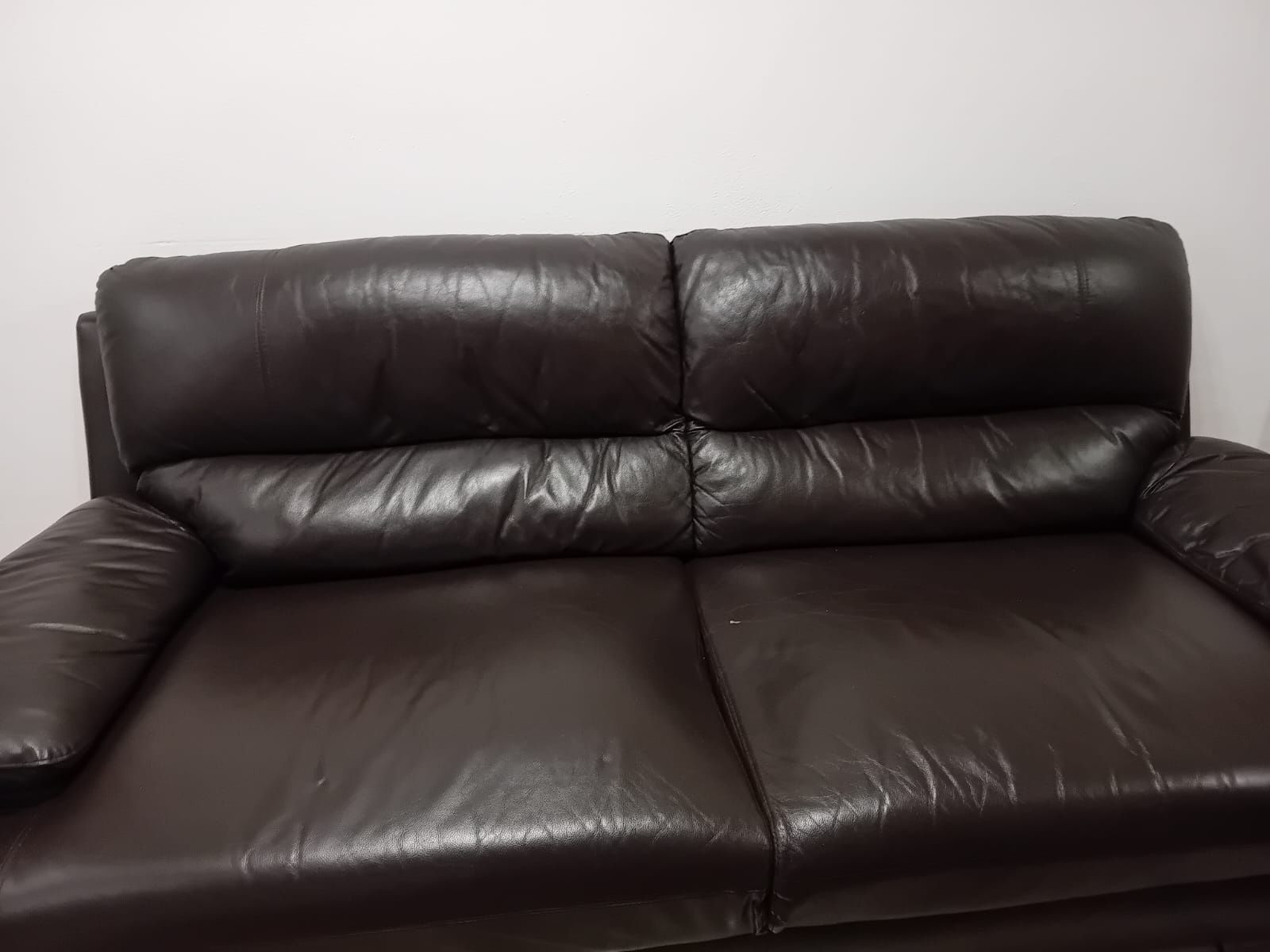 2 Sofas pele sintetica 3 lugares