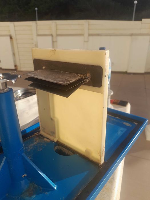 Sistema de tratamento sanitário marítimo Raritan ElectroScan