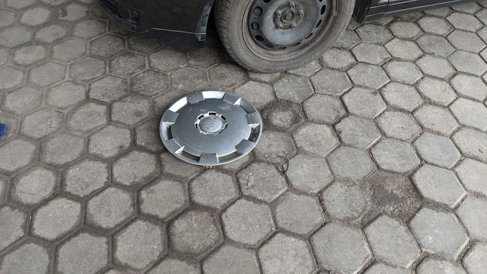 Резина зимняя 205/55 16 стоит на колёсах состояние хорошее